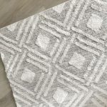 RUG 5X7 - Soft Grey and White