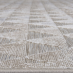 RUG 8X10 - Beige Triangles